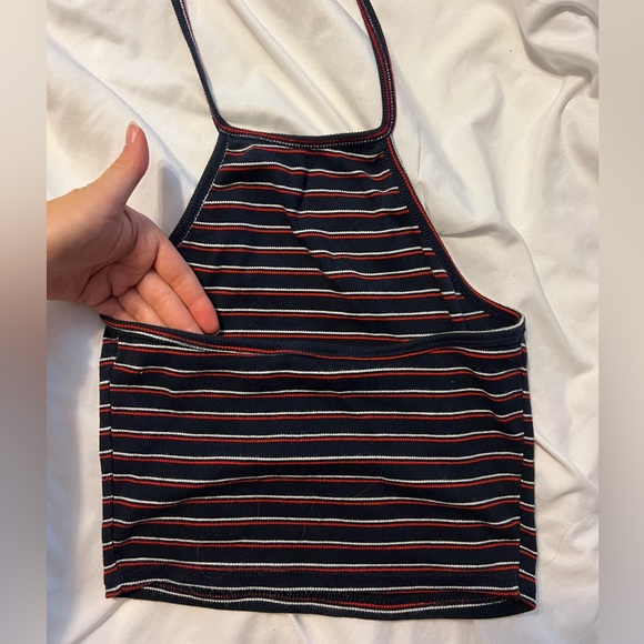 Women’s Full Tilt Cropped Halter - Picture 4 of 5